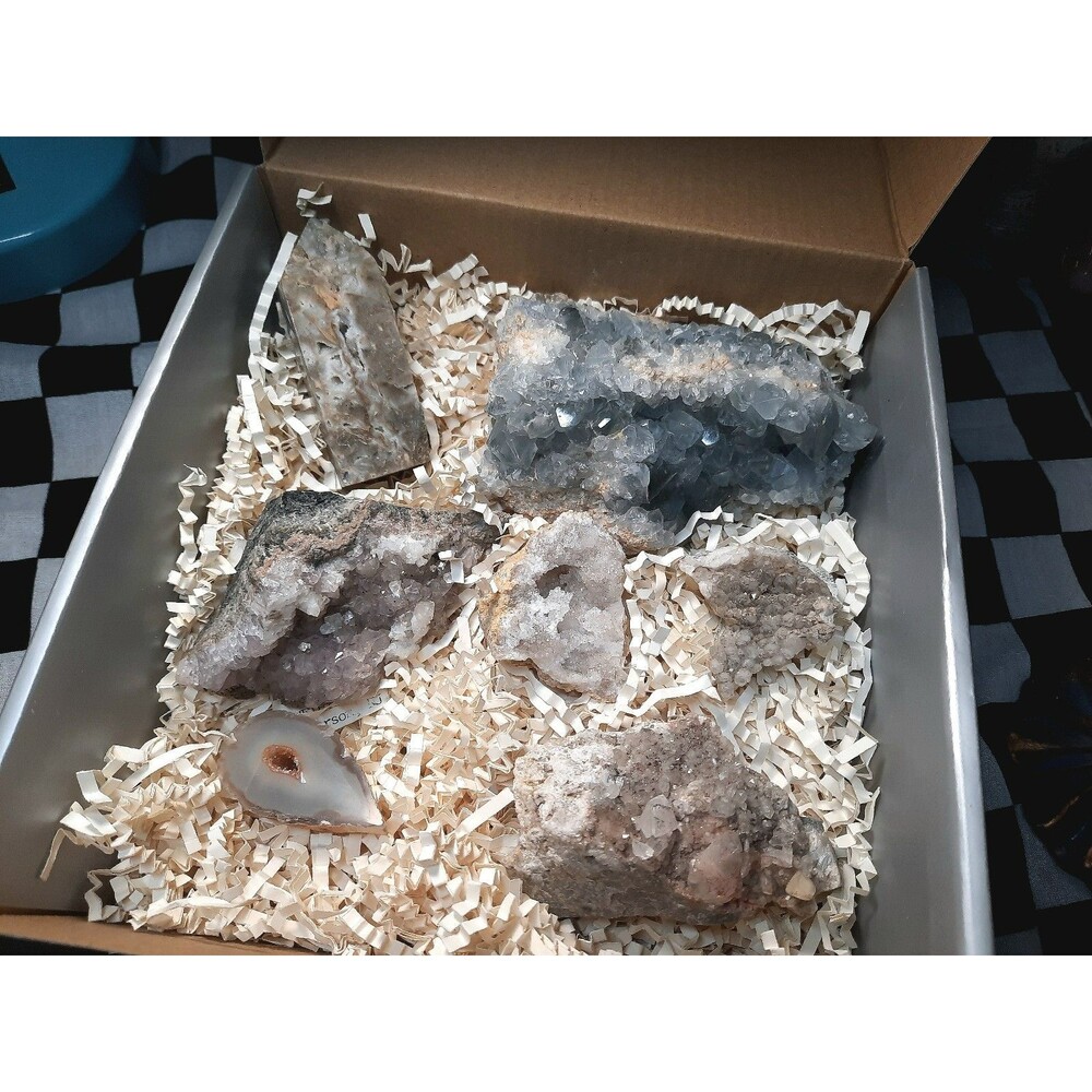 Natural Crystal Geode Rocks Collection Box - Picture 3 of 8